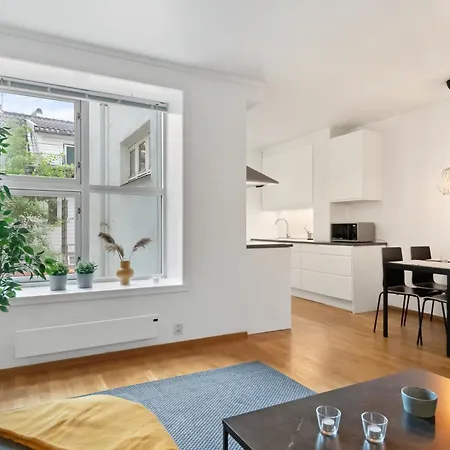 Апартаменти Bak Bryggen, Moderne 2 Soverom Med Balkong *
