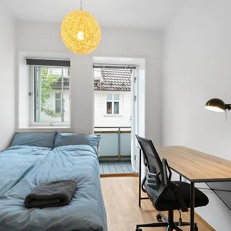 Bak Bryggen, Moderne 2 Soverom Med Balkong